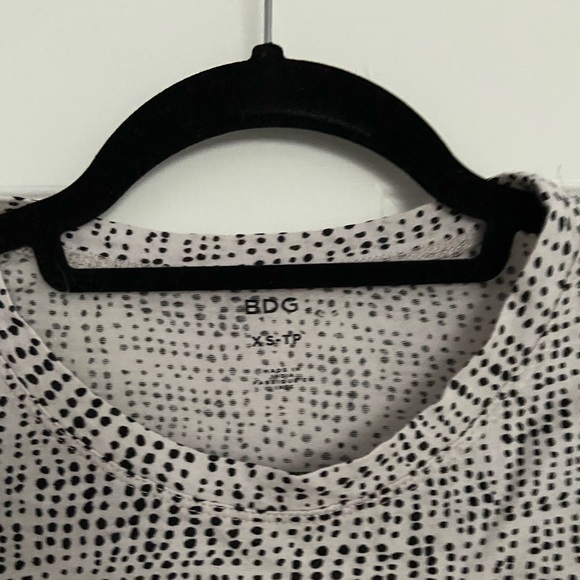 Xs Urban Outfitters Cute Abstract Polka Dot TShirt - Picture 2 of 3